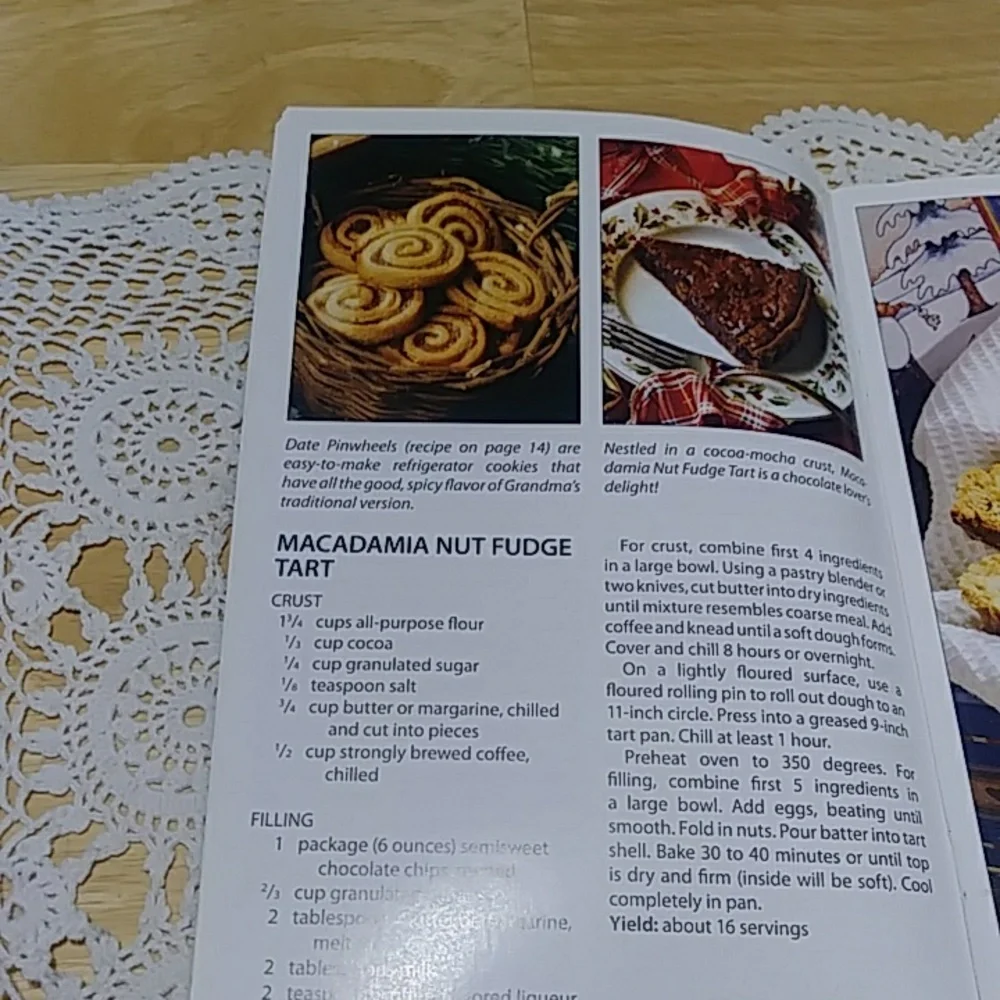 Cookbook Bundle - Pampered Chef, Family Living